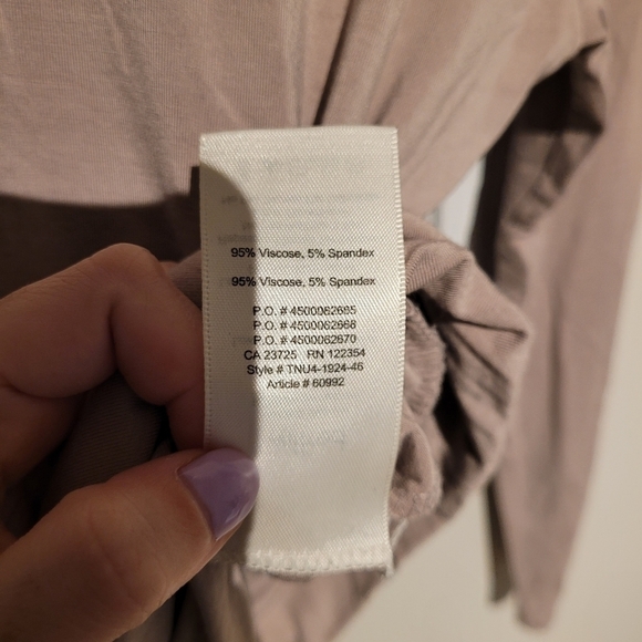 Aritzia Wilfred xxs beige long sleeve blouse - Picture 8 of 8